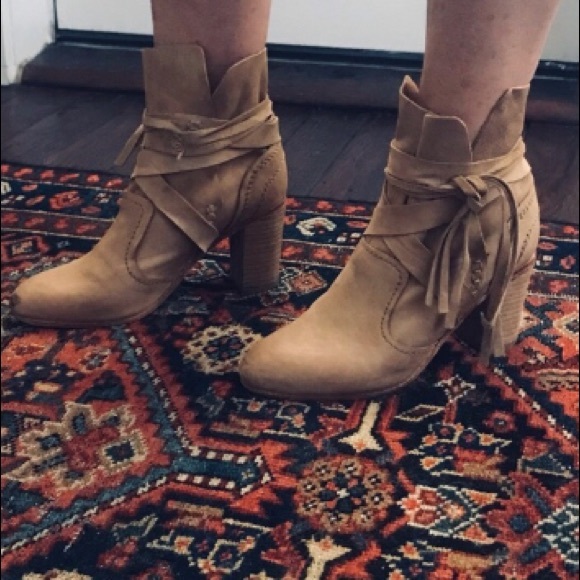Free People Shoes - Free People Seven Wonders Boot Tan Leather Fringe Wrap Ankle sz. 7